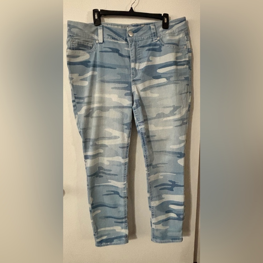 Seven Starlette Skinny Crop Jeans in blue camouflage print Size 16